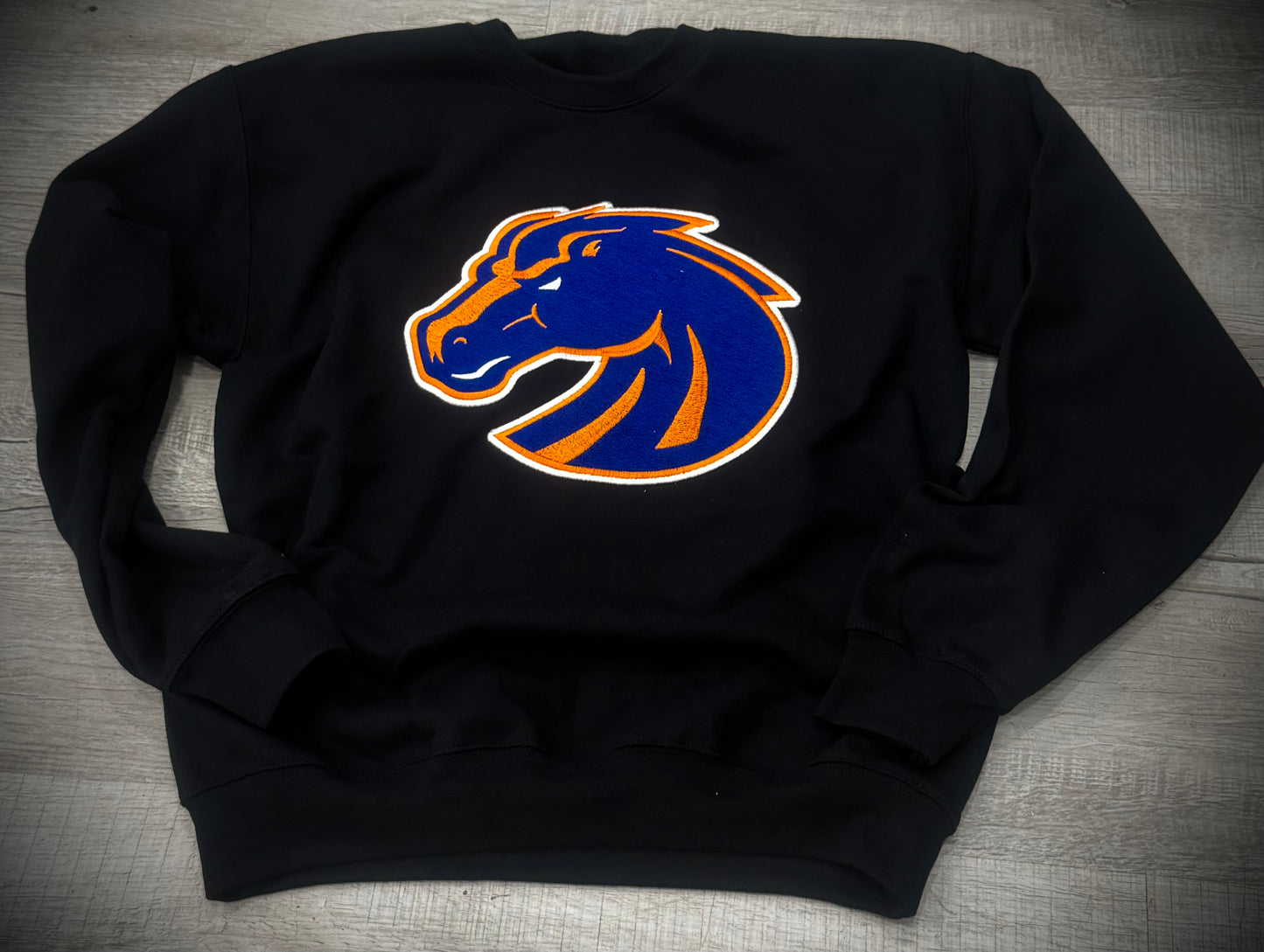 Mustang Head Embroidery Crewneck Sweatshirt